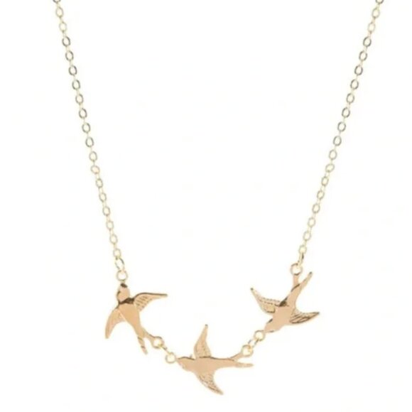 ✨Lovely birds Necklace ✨ - Picture 2 of 3